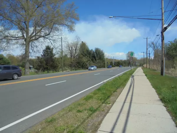 Farmington, CT 06032,979 Farmington Avenue