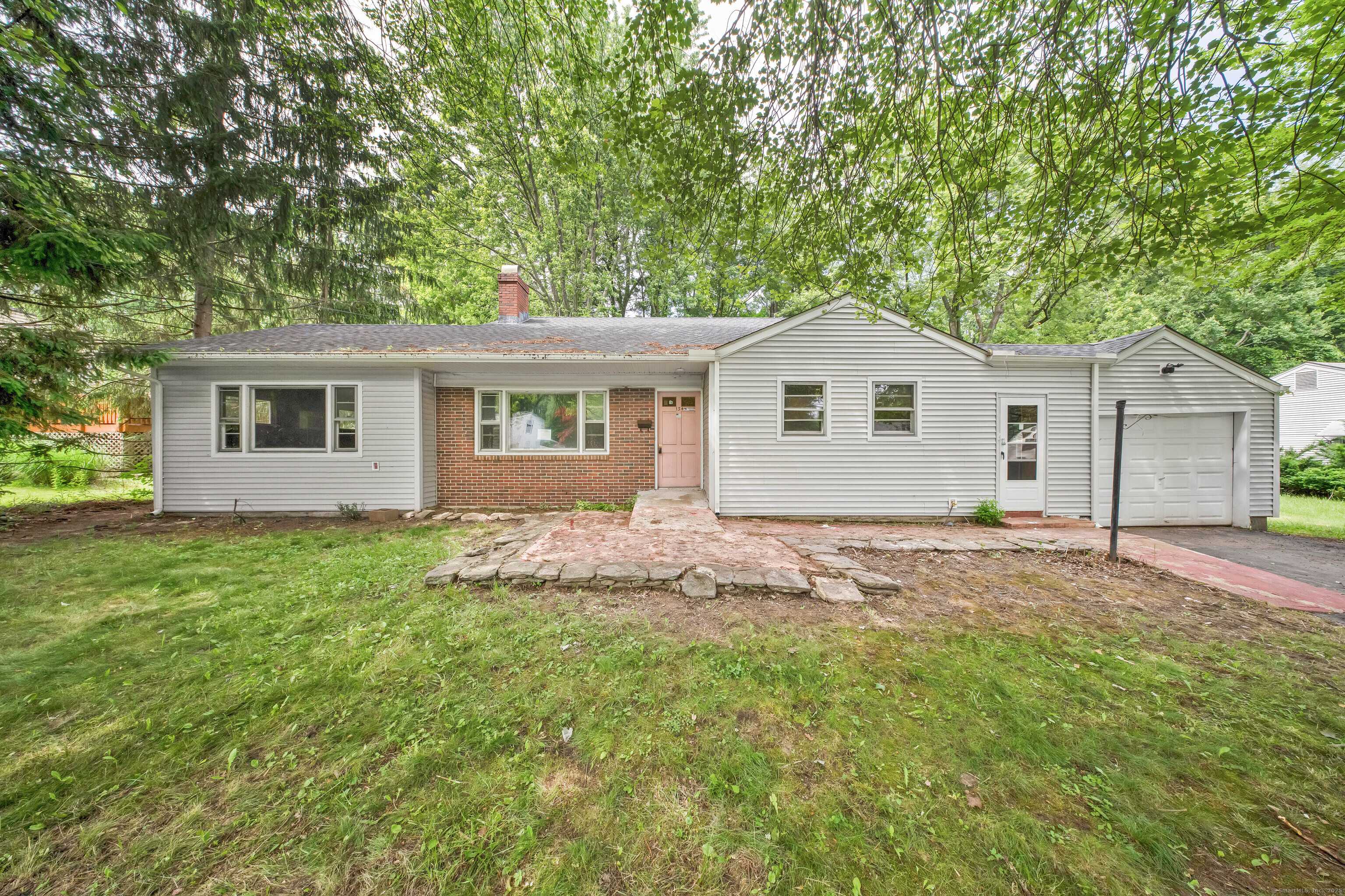 134 Sunset Street, Windsor Locks, CT 06096