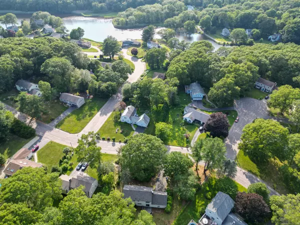 Waterford, CT 06385,22 Trumbull Road