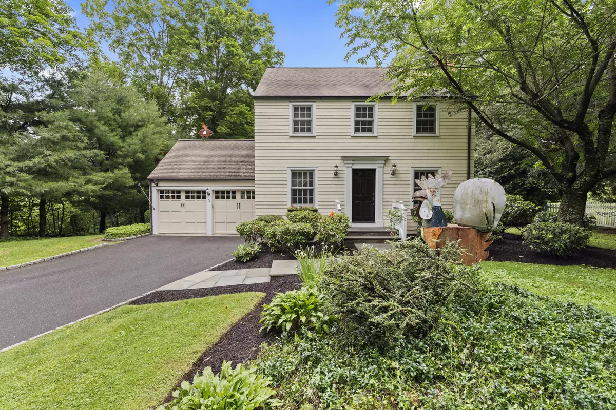 Newtown, CT 06470,3 Taunton Lane