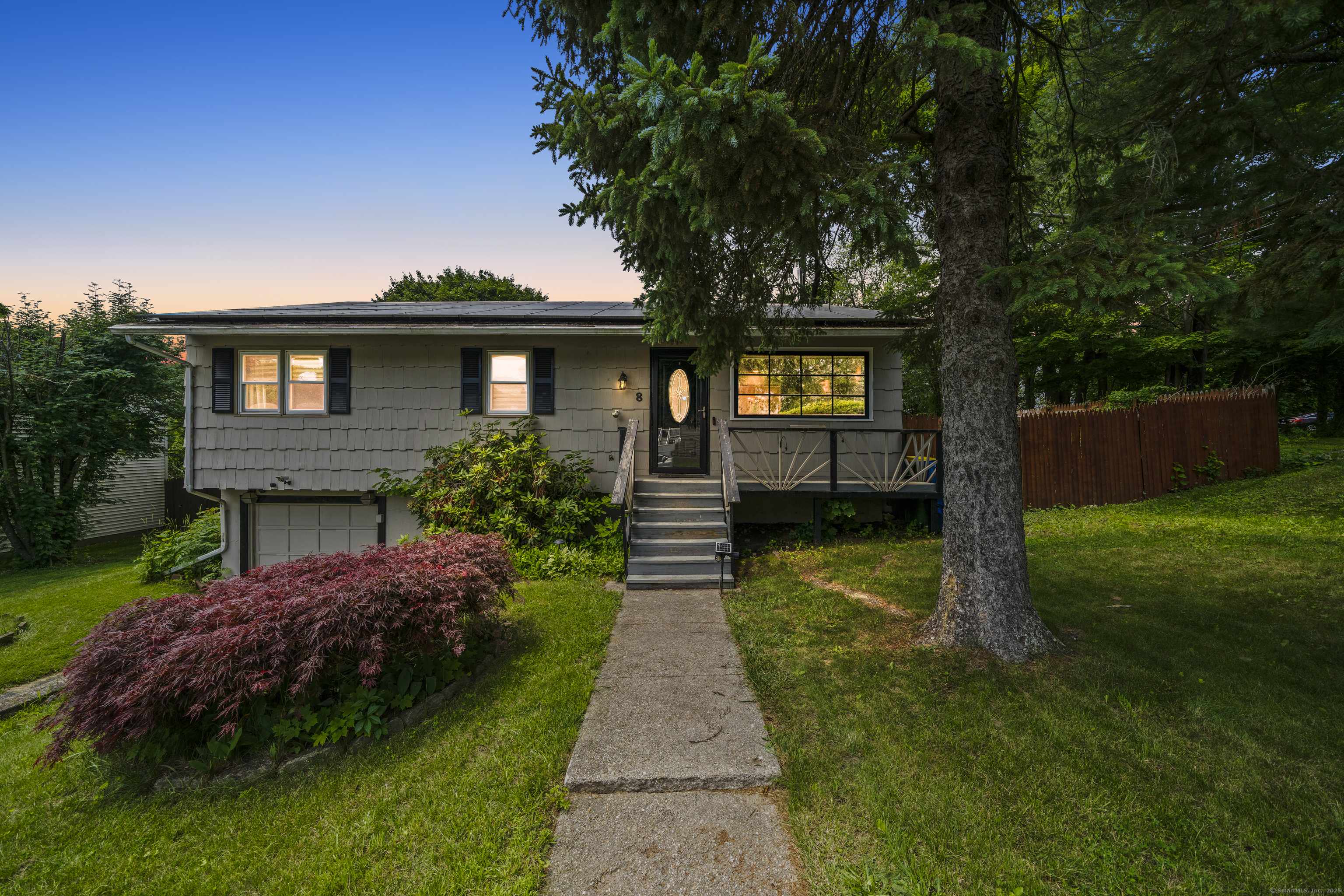 8 Cornfield Road, Waterbury, CT 06704