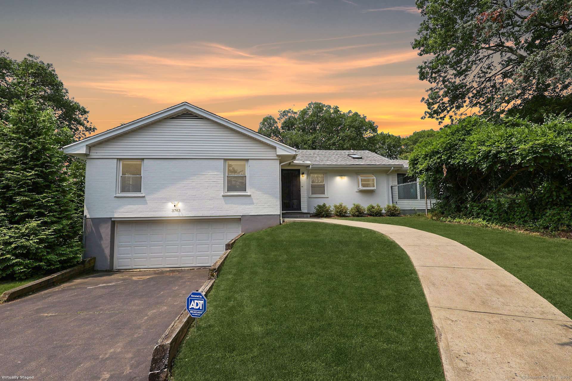 Fairfield, CT 06825,3743 Park Avenue