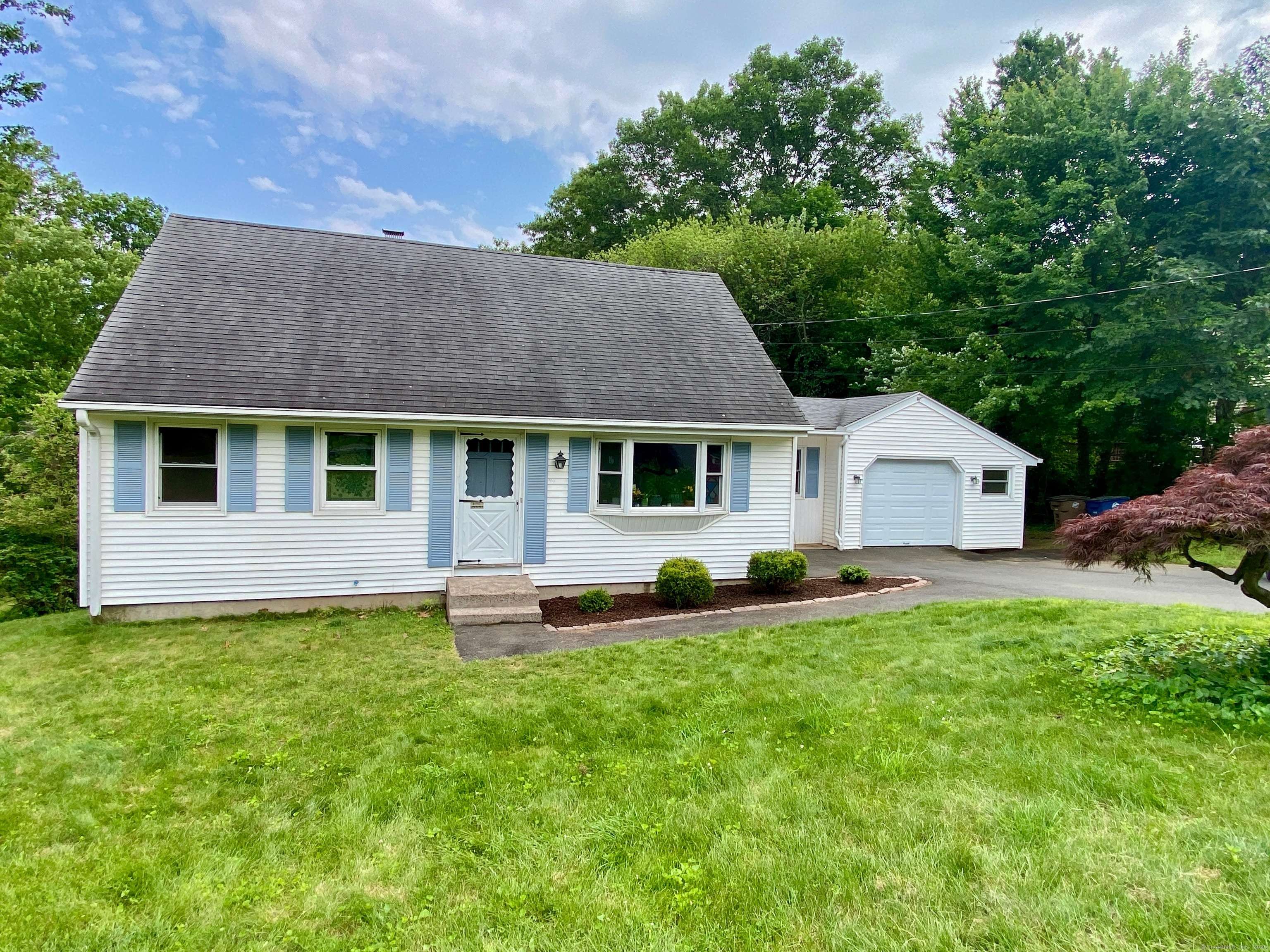 Vernon, CT 06066,94 Glenstone Drive