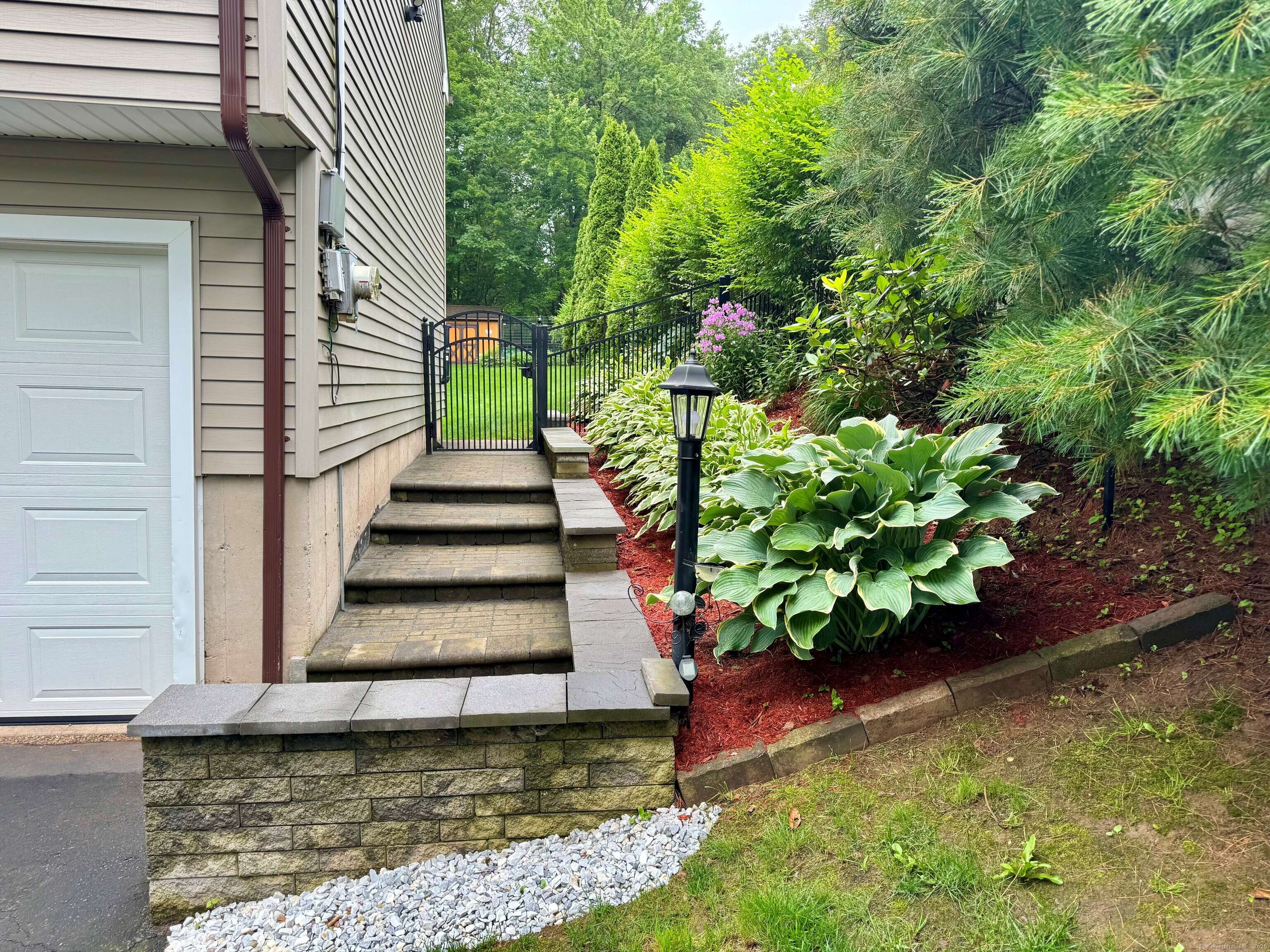 Hamden, CT 06514,168 Cooper Lane