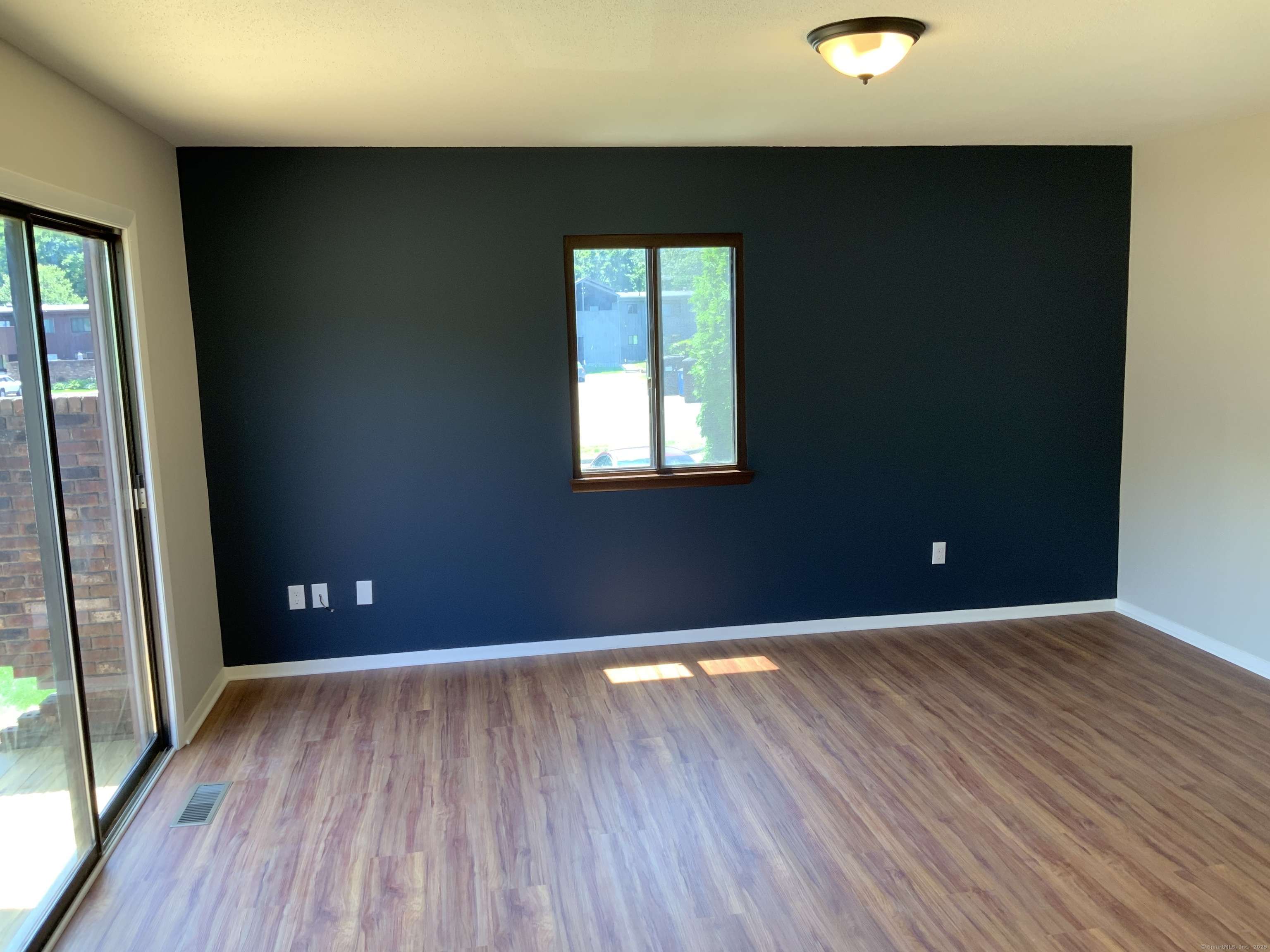Newington, CT 06111,158 Webster Court #158