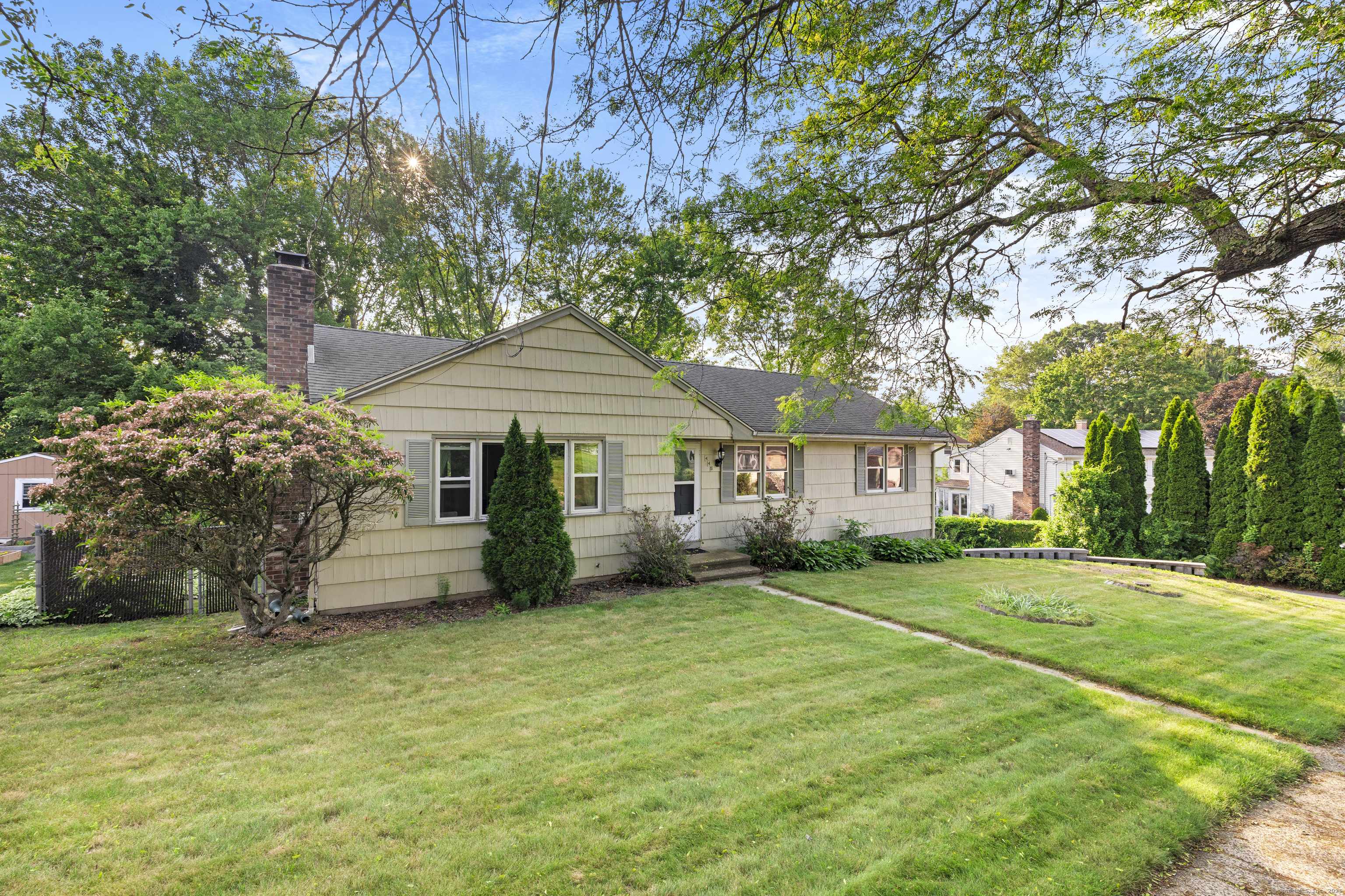 Stratford, CT 06614,445 Emerald Place