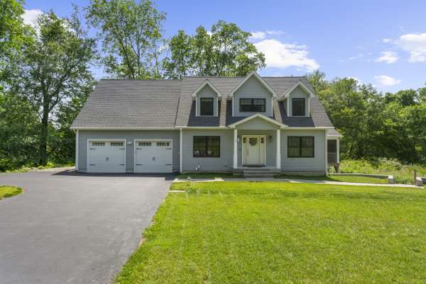 2 Sabrinas Court, Norwich, CT 06360