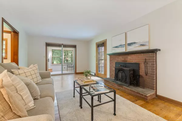 Essex, CT 06442,19 Bushy Hill Road