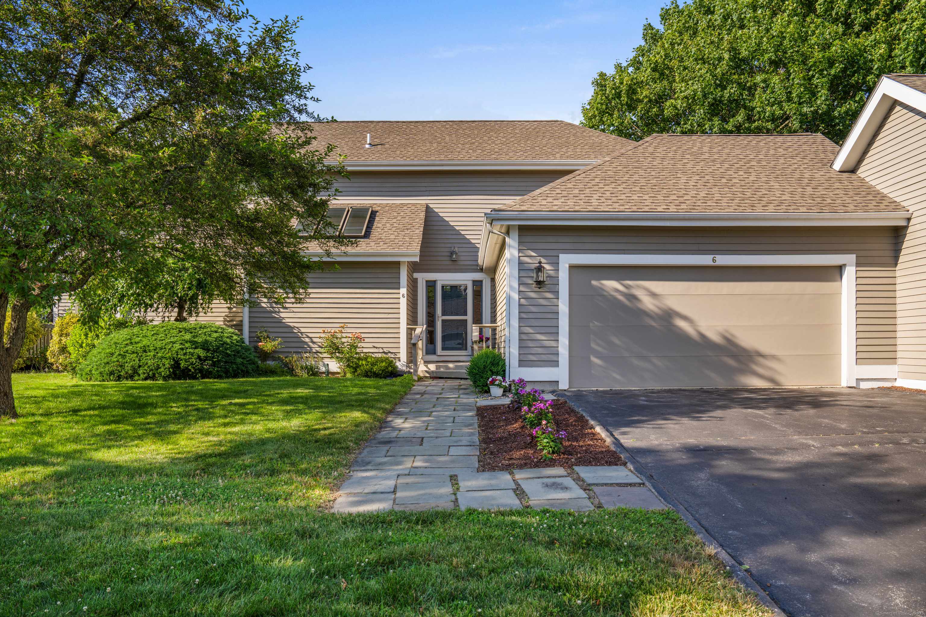 6 Pondside Court #6, Stonington, CT 06355