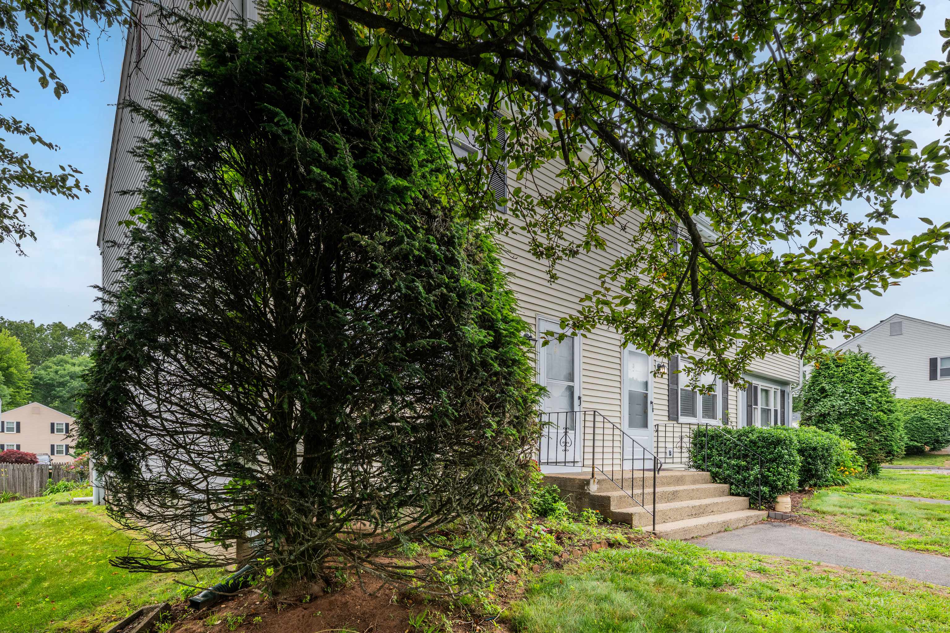 Glastonbury, CT 06033,5 Garland Drive #5