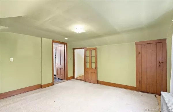 Meriden, CT 06450,1 Fols Avenue