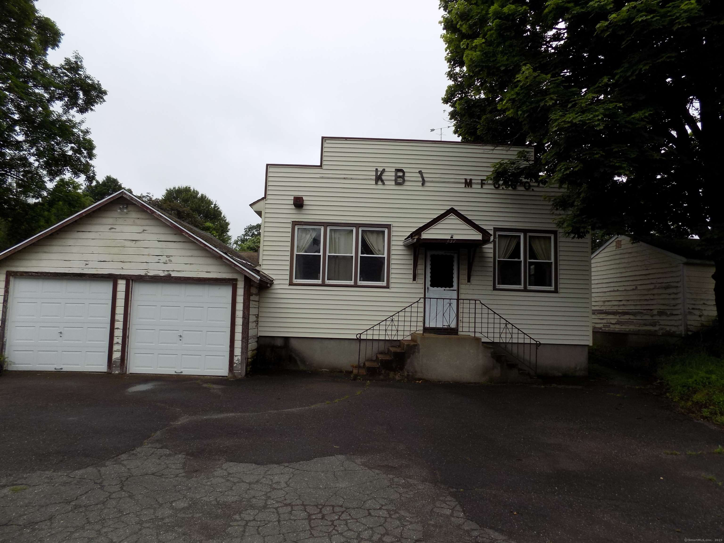 137 Stafford Avenue, Bristol, CT 06010