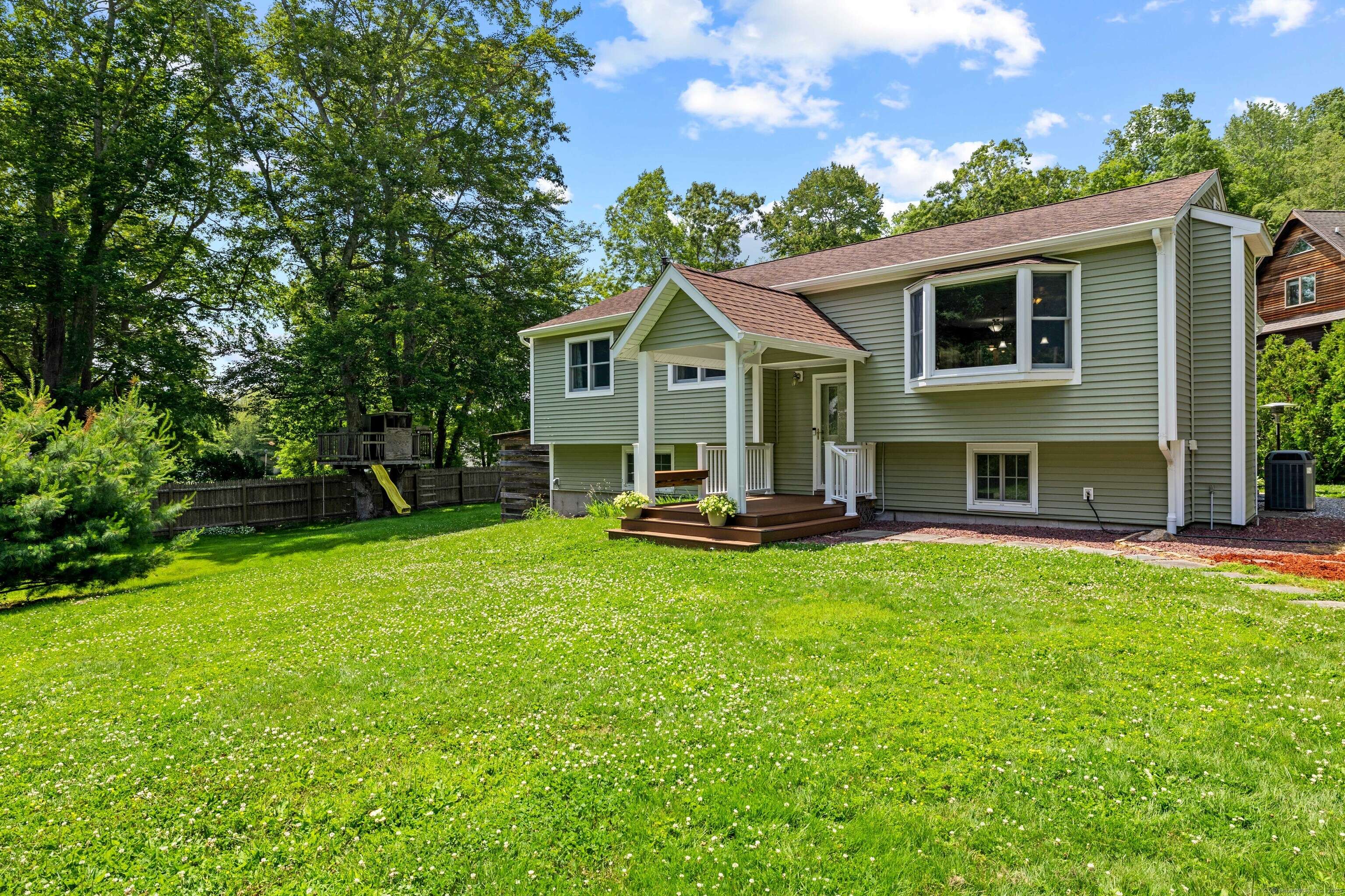 East Lyme, CT 06333,34 Grouse Circle