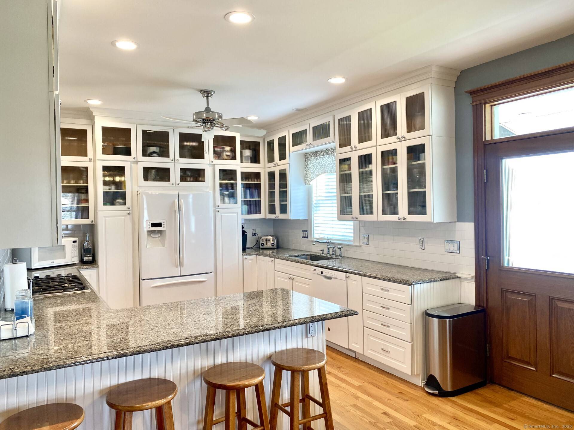Old Lyme, CT 06371,20 Purtill Avenue