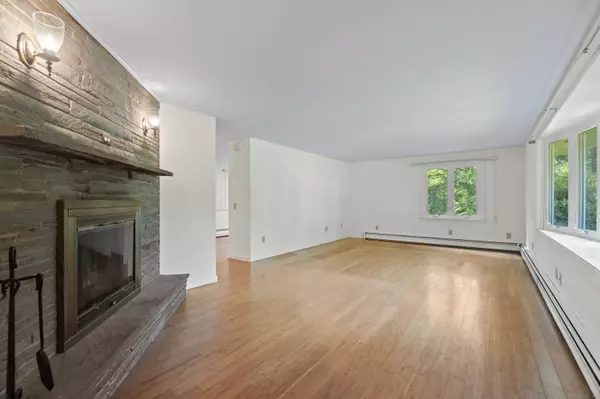 Groton, CT 06355,96 Dogwood Lane