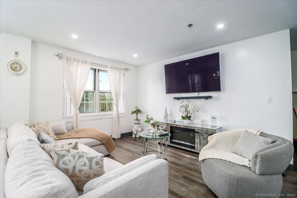 Stamford, CT 06902,59 Courtland Avenue #APT 3Q