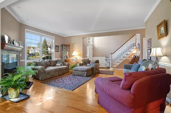 Trumbull, CT 06611,1 Village Drive #1