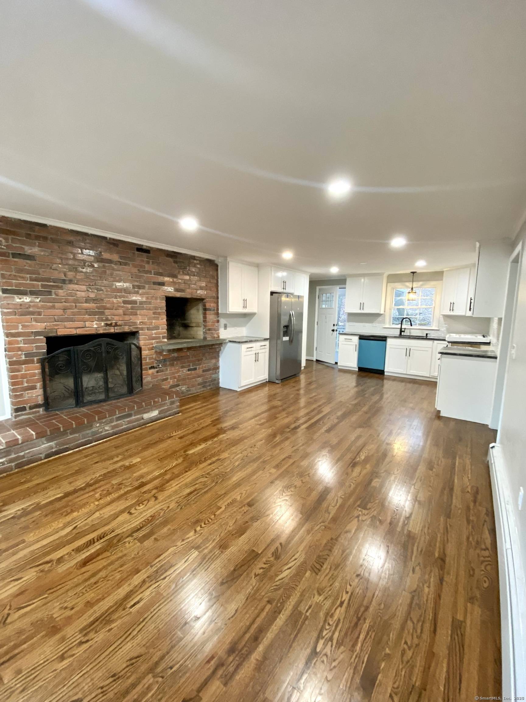 Bloomfield, CT 06002,545 Simsbury Road