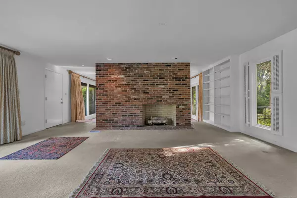 Madison, CT 06443,118 Flintlock Road