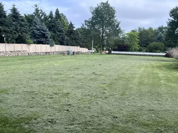 Redding, CT 06896,8 Sunnyview Drive