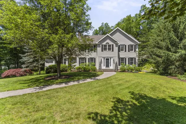 6 Owl Ridge Lane, Newtown, CT 06482