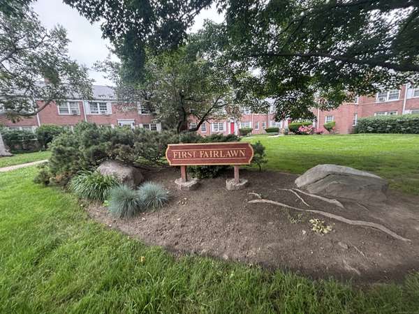 74 Standish Road #APT 3, Stamford, CT 06902