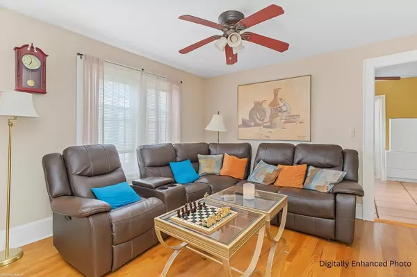 Fairfield, CT 06824,96 Kenwood Avenue