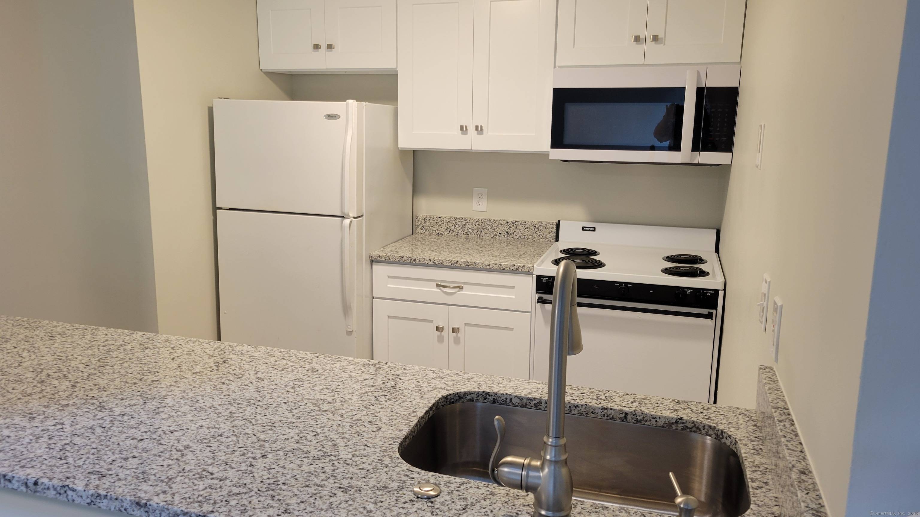 West Hartford, CT 06107,181 Loomis Drive #APT 148