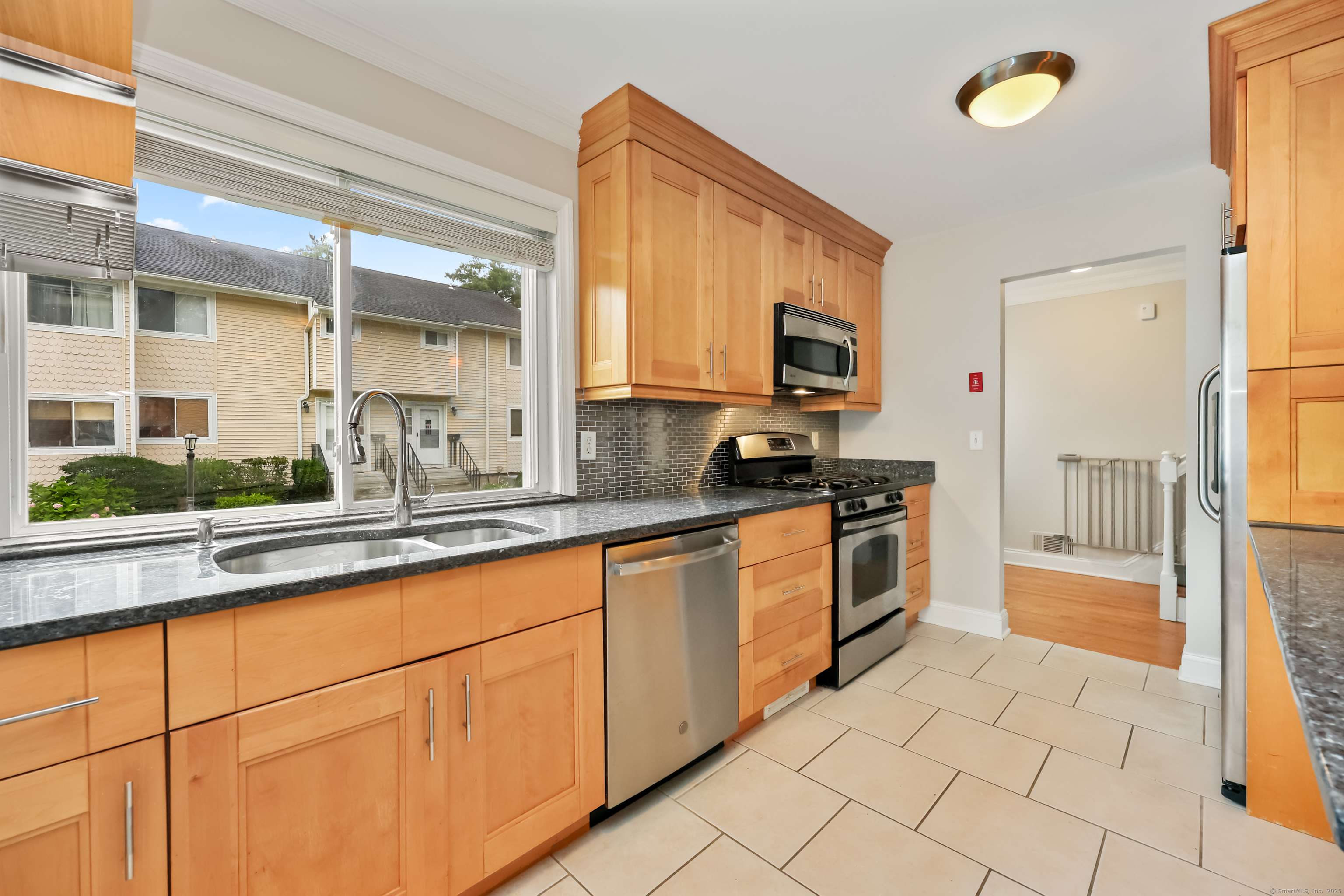 Greenwich, CT 06807,75 Cos Cob Avenue #APT 10