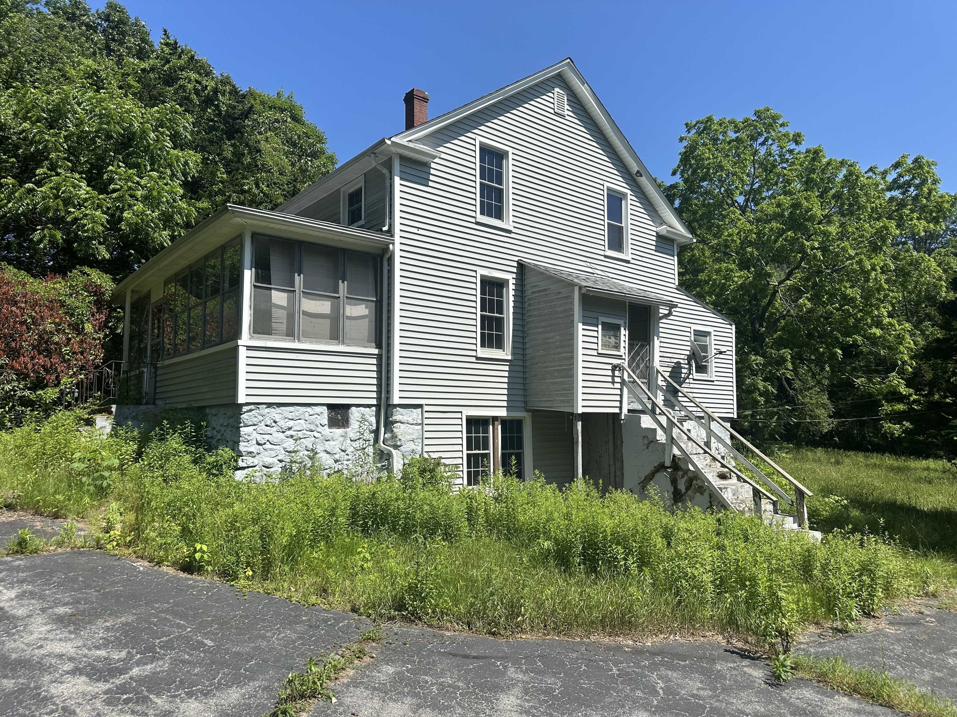 500 Old Colchester Road, Montville, CT 06382