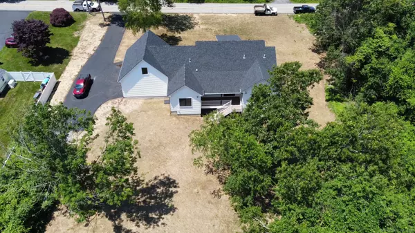 Colchester, CT 06415,152 Stanavage Road