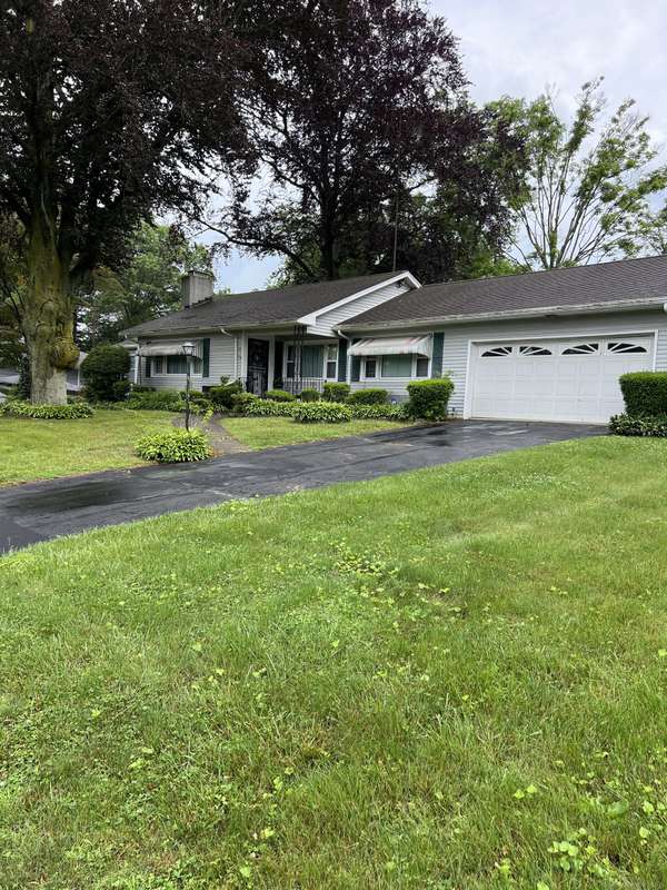 85 Bittersweet Lane, Stratford, CT 06614