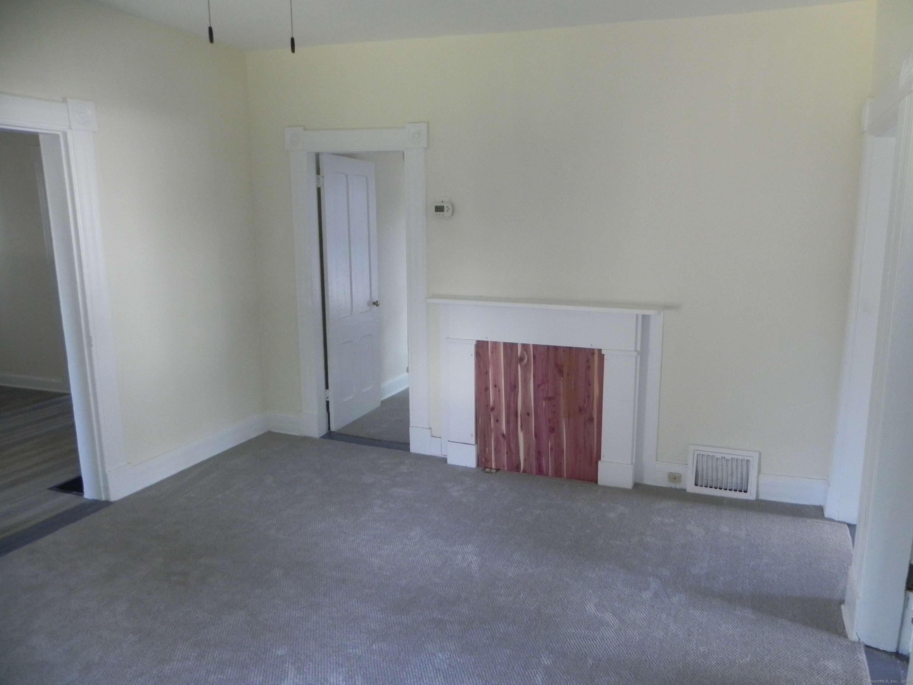Norwalk, CT 06851,2-1/2 Jefferson Street #1
