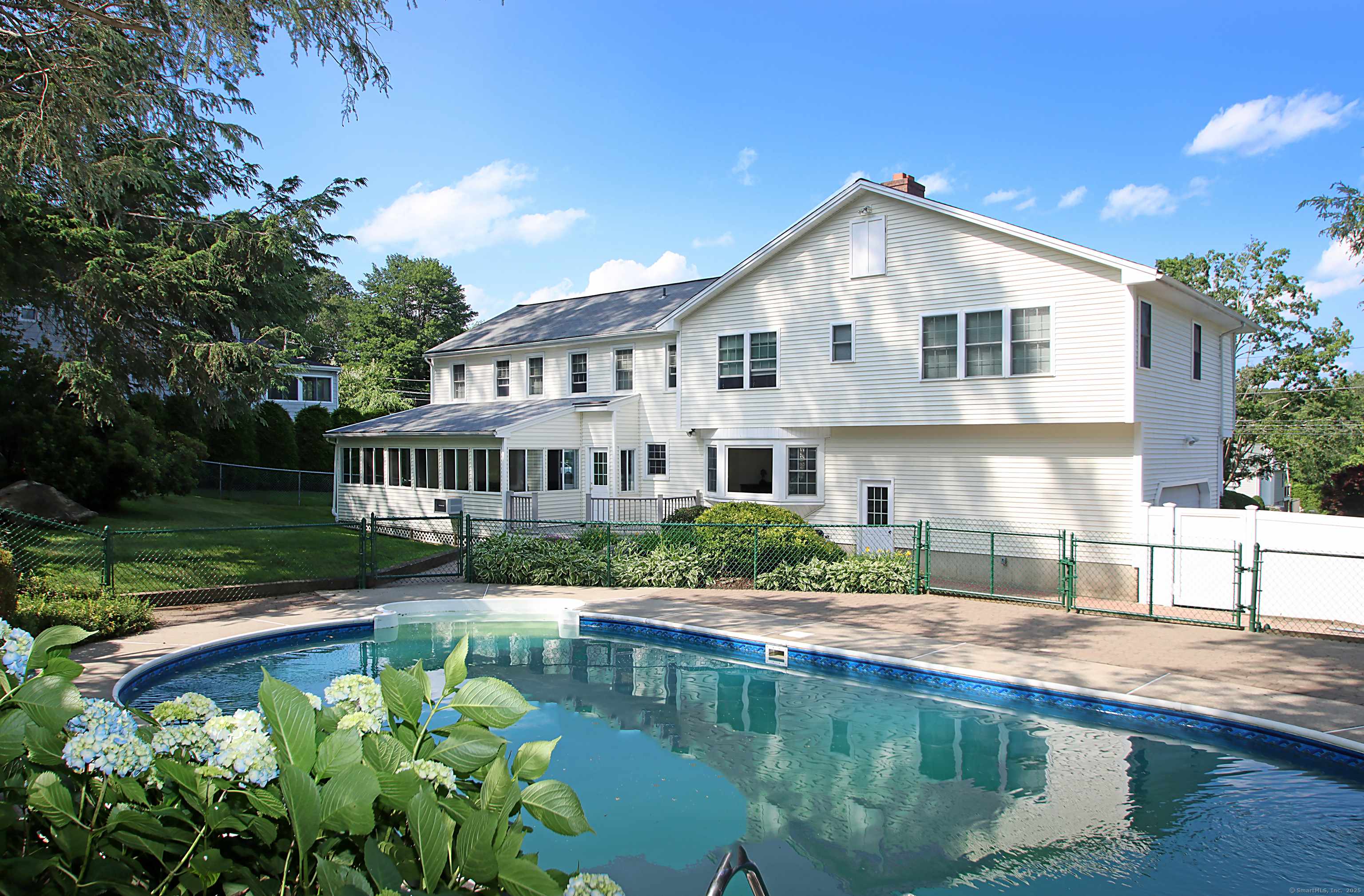 37 Lamplighter Lane, Fairfield, CT 06825