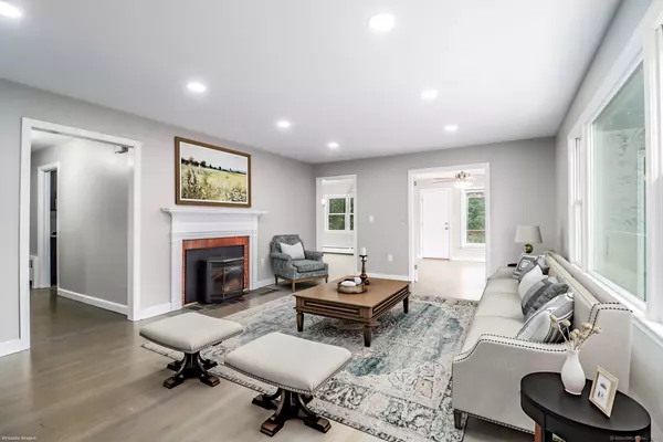 Redding, CT 06896,22 Lonetown Road