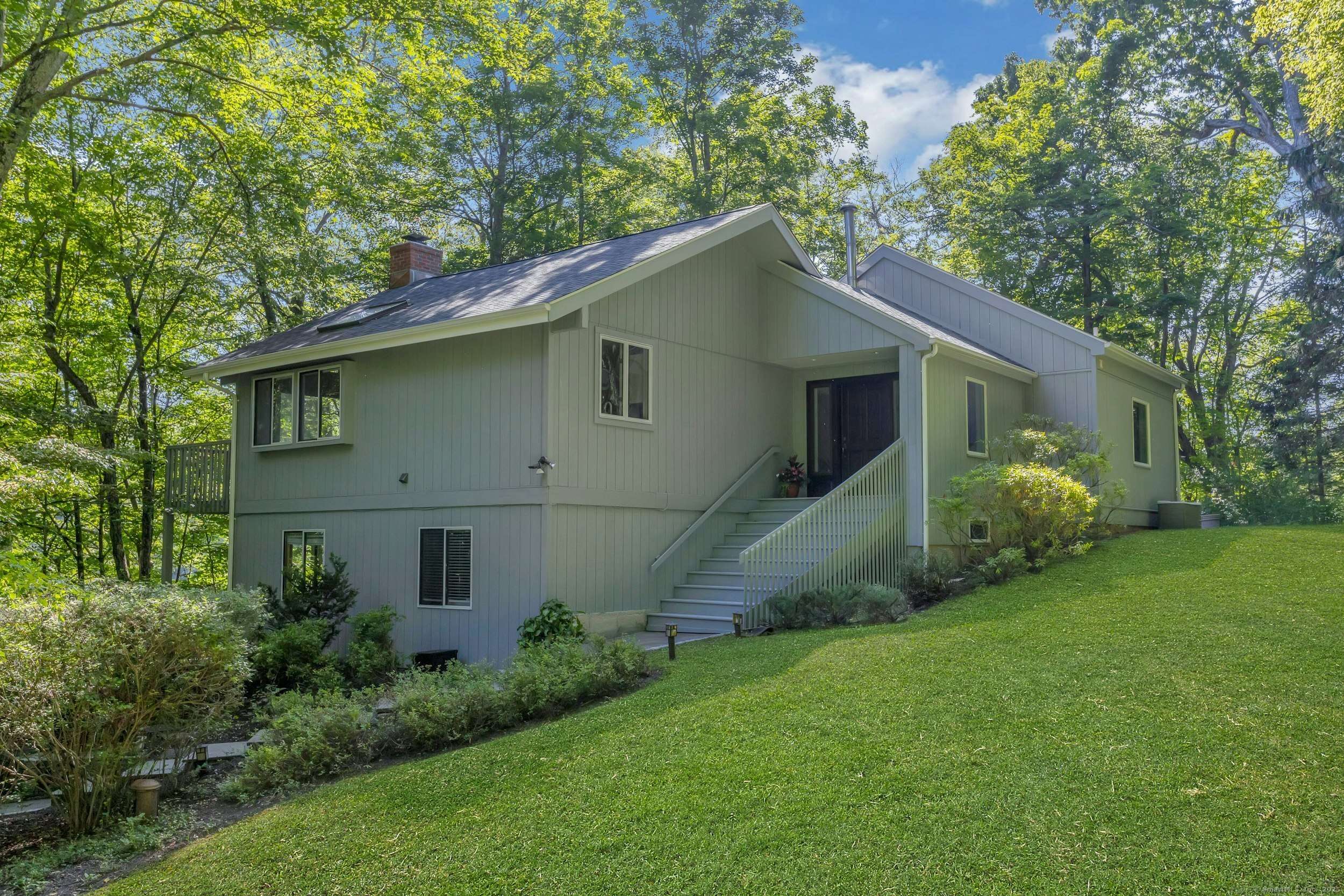 73 Lakeside Drive, Ridgefield, CT 06877