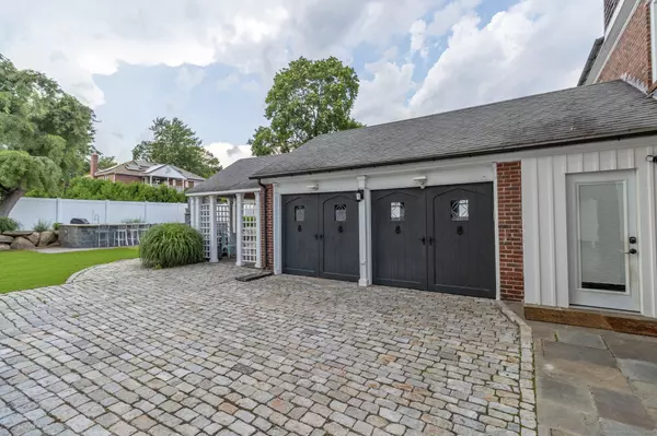 Wethersfield, CT 06109,423 Ridge Road