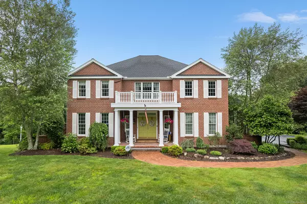 35 Lake Ridge Road, Southbury, CT 06488