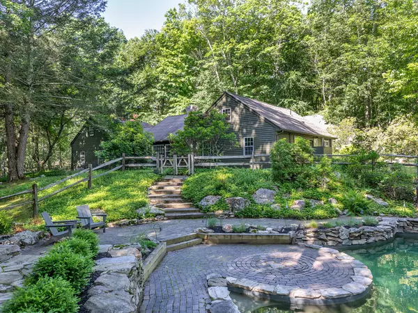 50 Elephant Rock Road, Woodbury, CT 06798