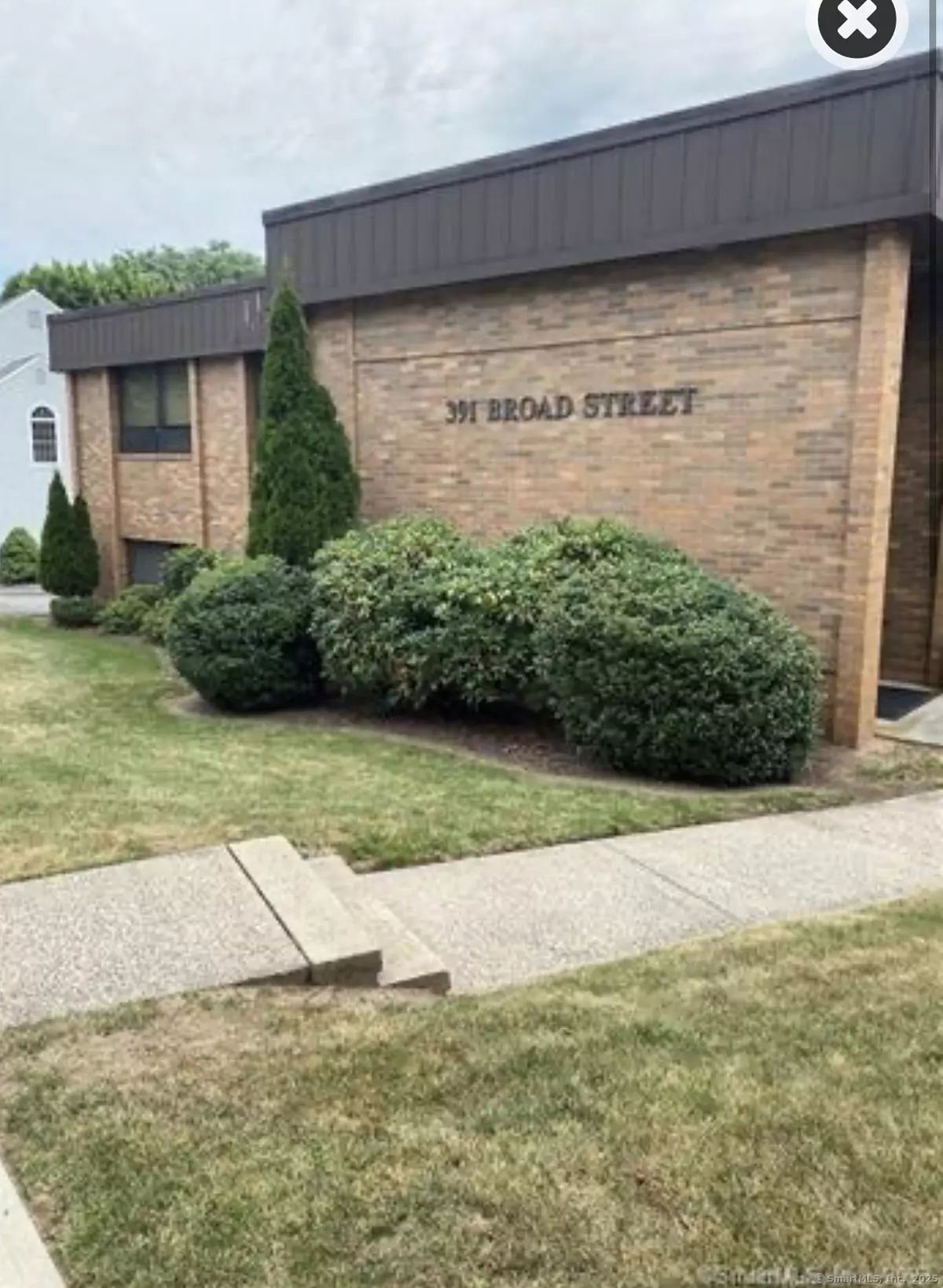 Meriden, CT 06450,391 Broad Street