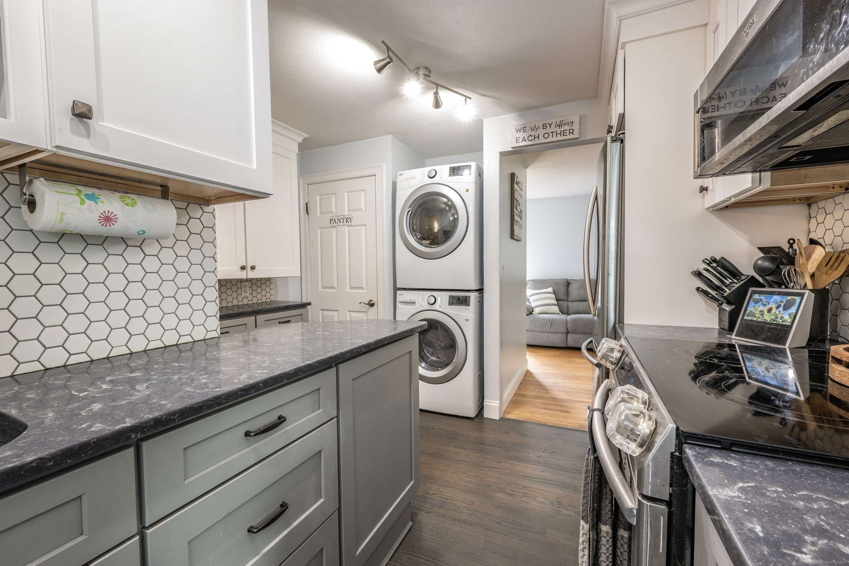 Colchester, CT 06415,338 Lebanon Avenue #18