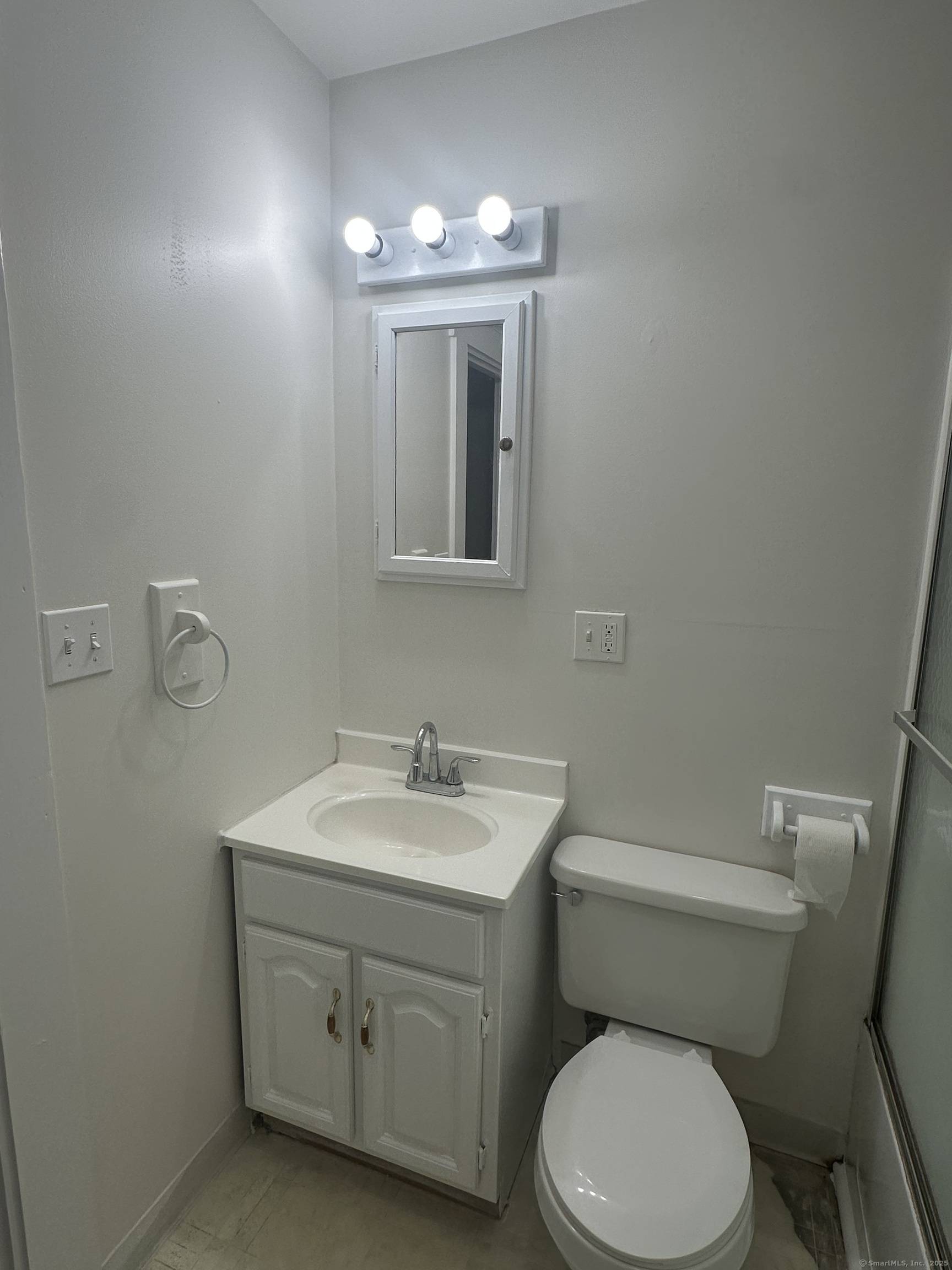 Torrington, CT 06790,28 Bird Street #28