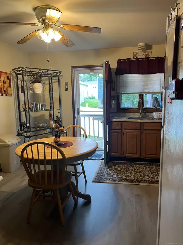 Shelton, CT 06484,58 Milne Avenue