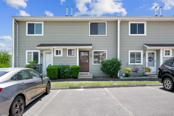 Branford, CT 06405,312 Monticello Drive #312