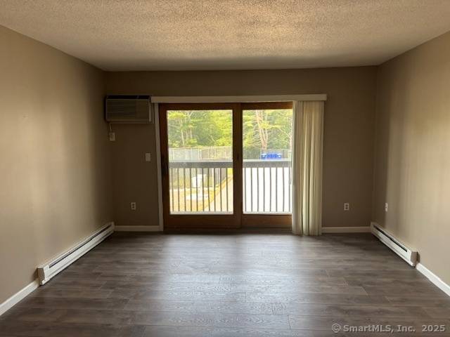 78 Buddington Road #APT 1, Groton, CT 06340