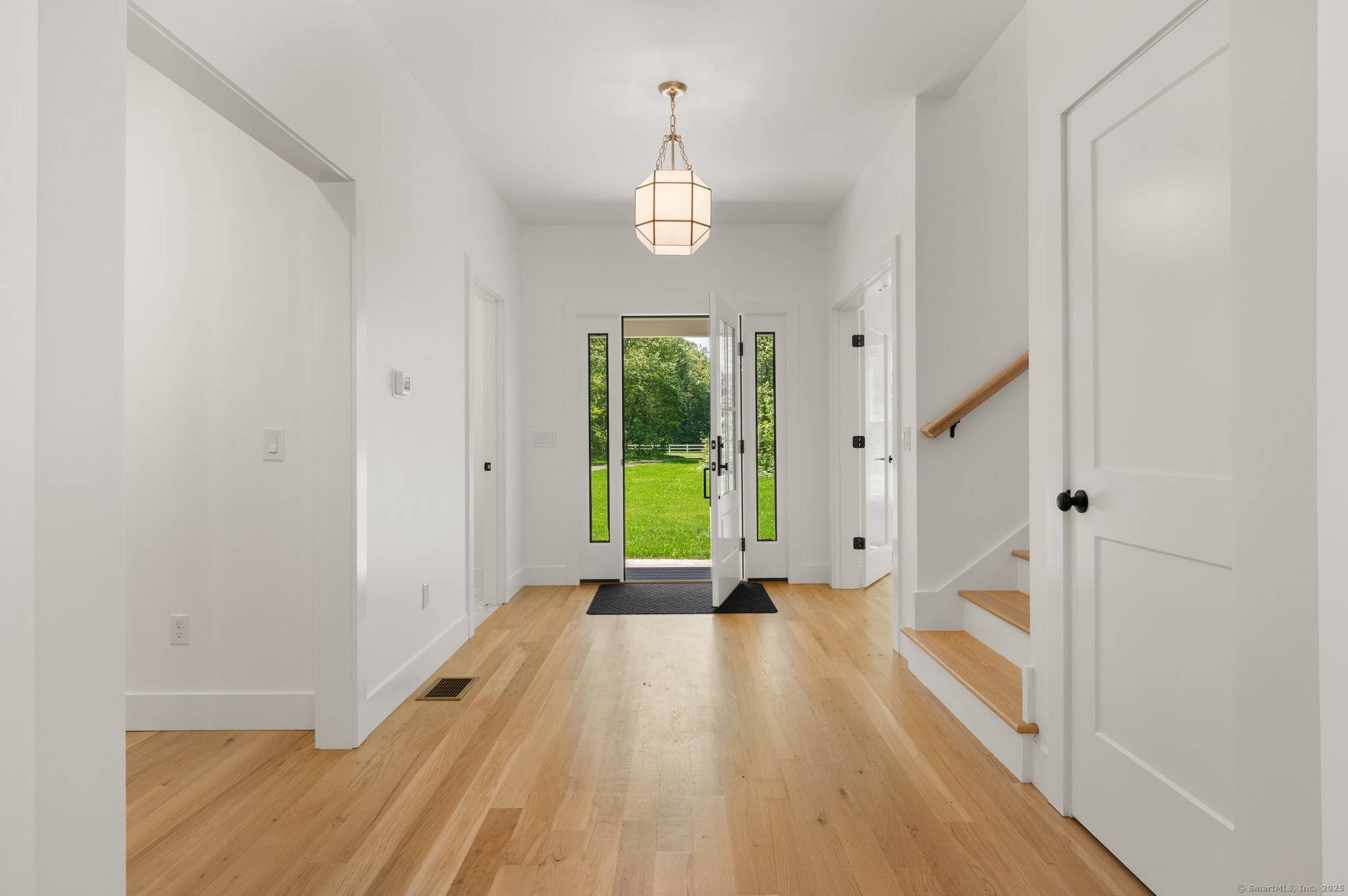 Montville, CT 06370,82B Pires Drive