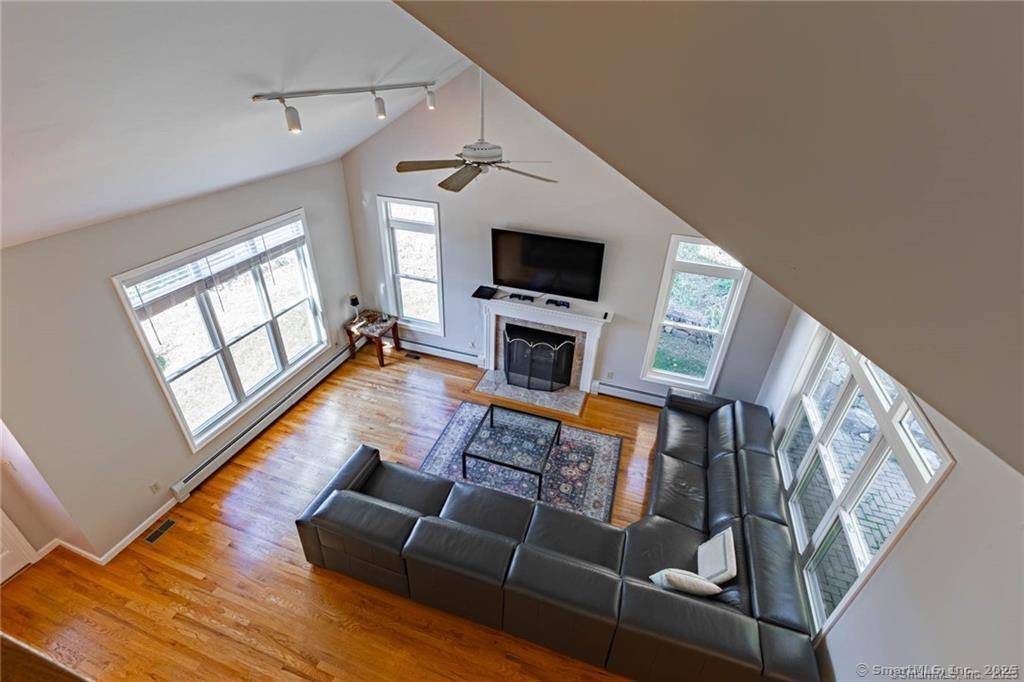 New Fairfield, CT 06812,11 Squantz View Drive