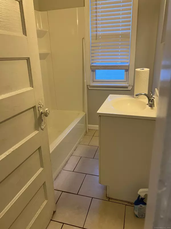 Hartford, CT 06112,195 Edgewood Street #2