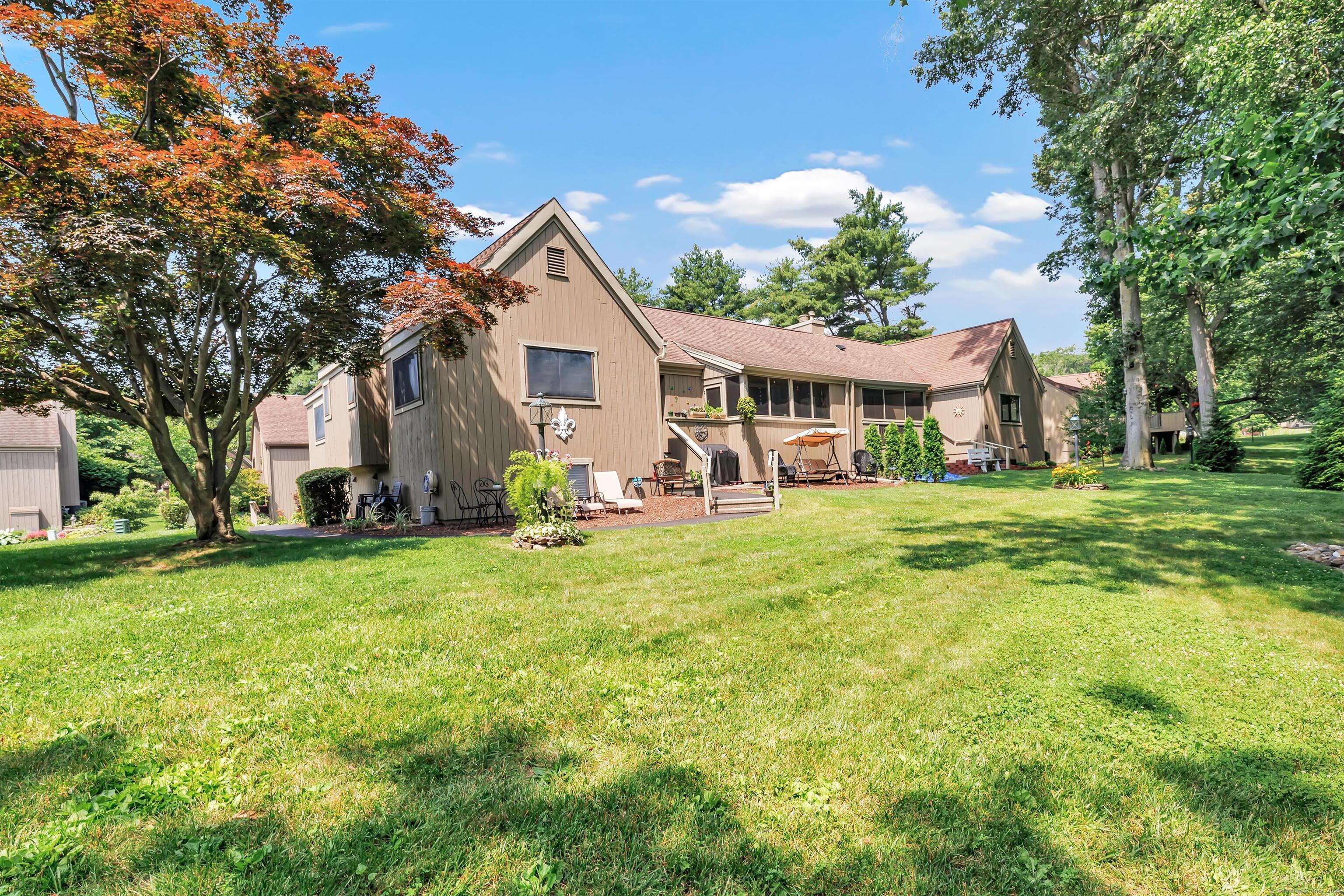 92 Seminole Lane #B, Stratford, CT 06614
