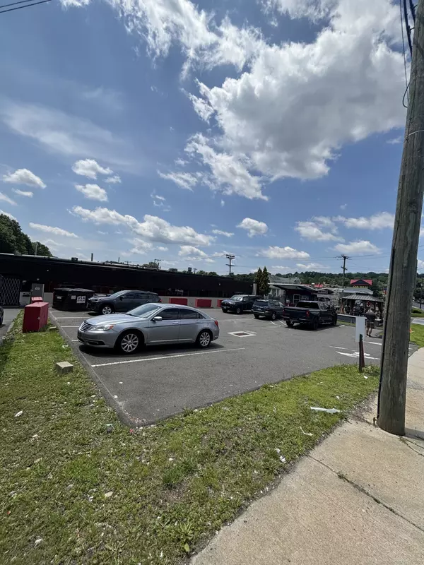 Waterbury, CT 06704,1400 Thomaston Avenue